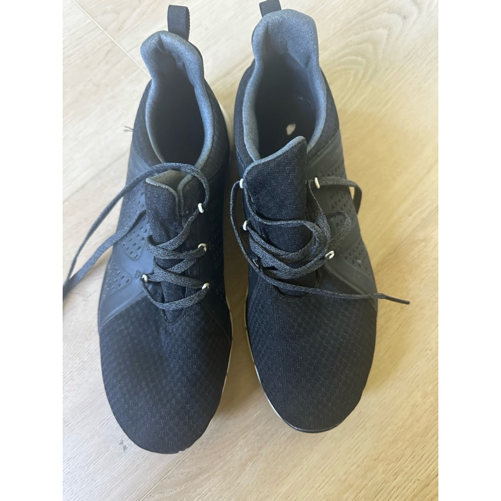 Women’s Adidas golf Shoes, Size 10, Black